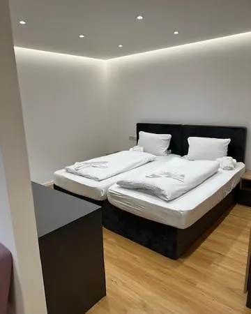 Leonardo'S Sweet Hotel *