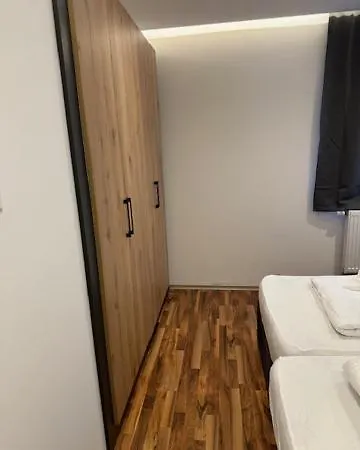 Leonardo'S Sweet Hotel